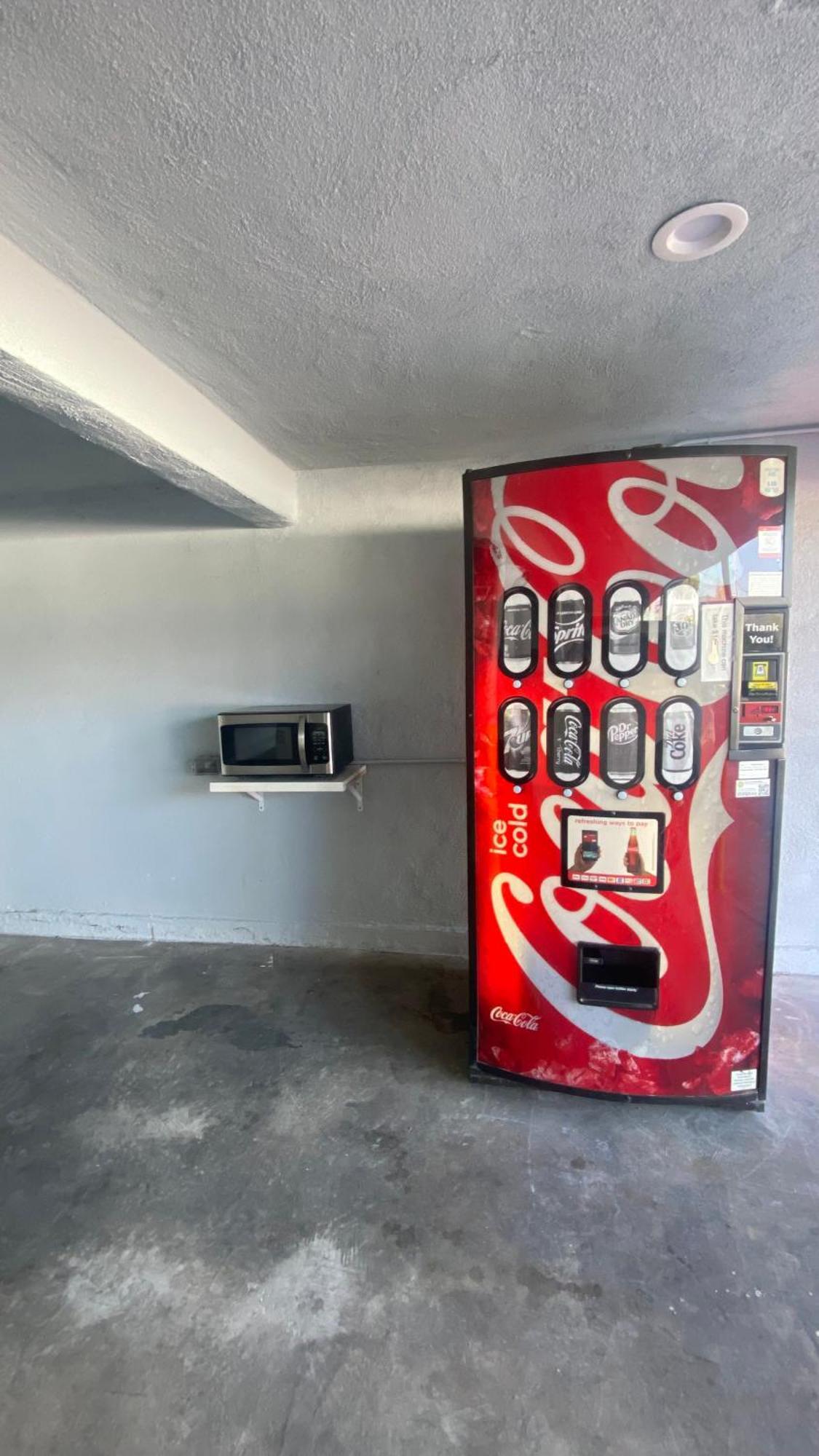 רוזמיד Plaza Inn Motel - Los Angeles Area מראה חיצוני תמונה